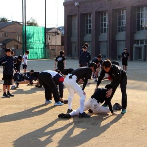 東京都豊島区西池袋中学校にて スポーツ技術指導のイメージ